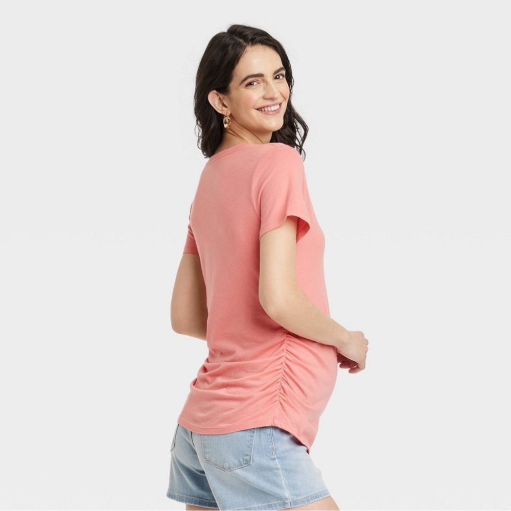 NWT V-Neck Maternity T-Shirt - Isabel Maternity by Ingrid & Isabel - Picture 4 of 7